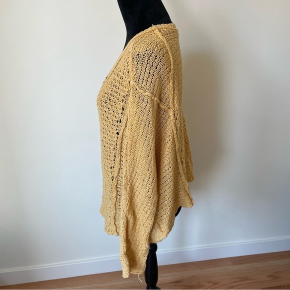 Free People Yellow Oversized Open Knit Laguna Coast Pullover V-Neck Sweater Sz S - Picture 5 of 10